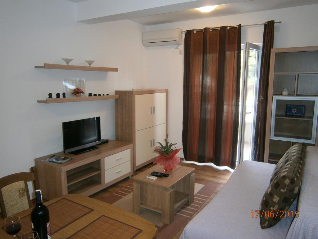 Toni Apartment