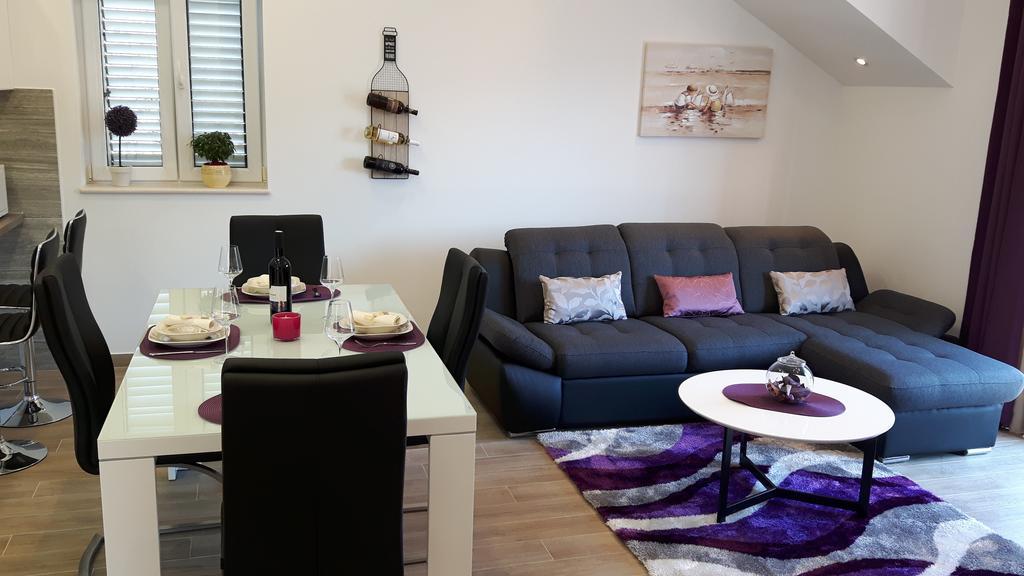 Toni Apartment